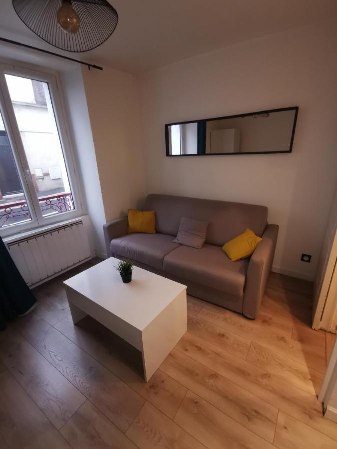 Appartement Au Coeur De La Ville De ตาแวร์นี ภายนอก รูปภาพ