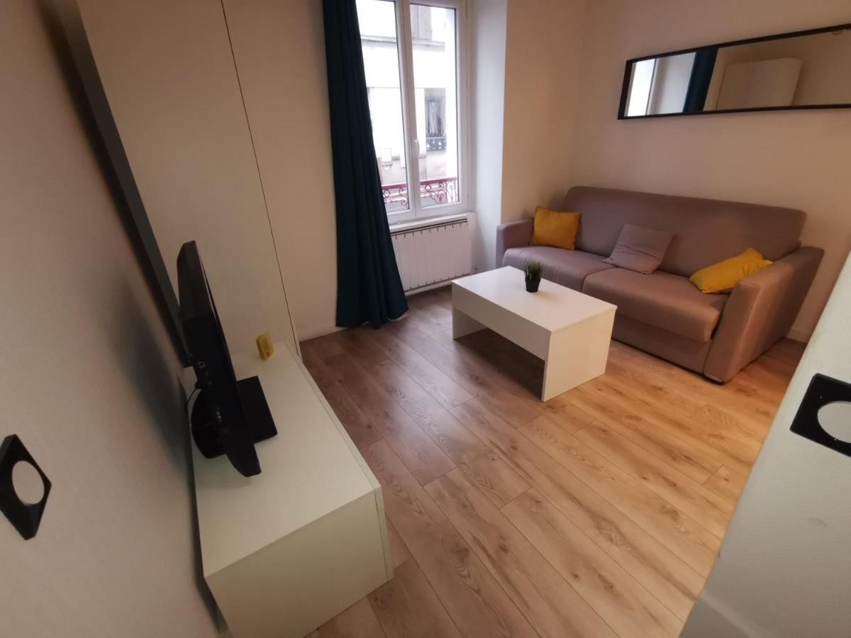 Appartement Au Coeur De La Ville De ตาแวร์นี ภายนอก รูปภาพ